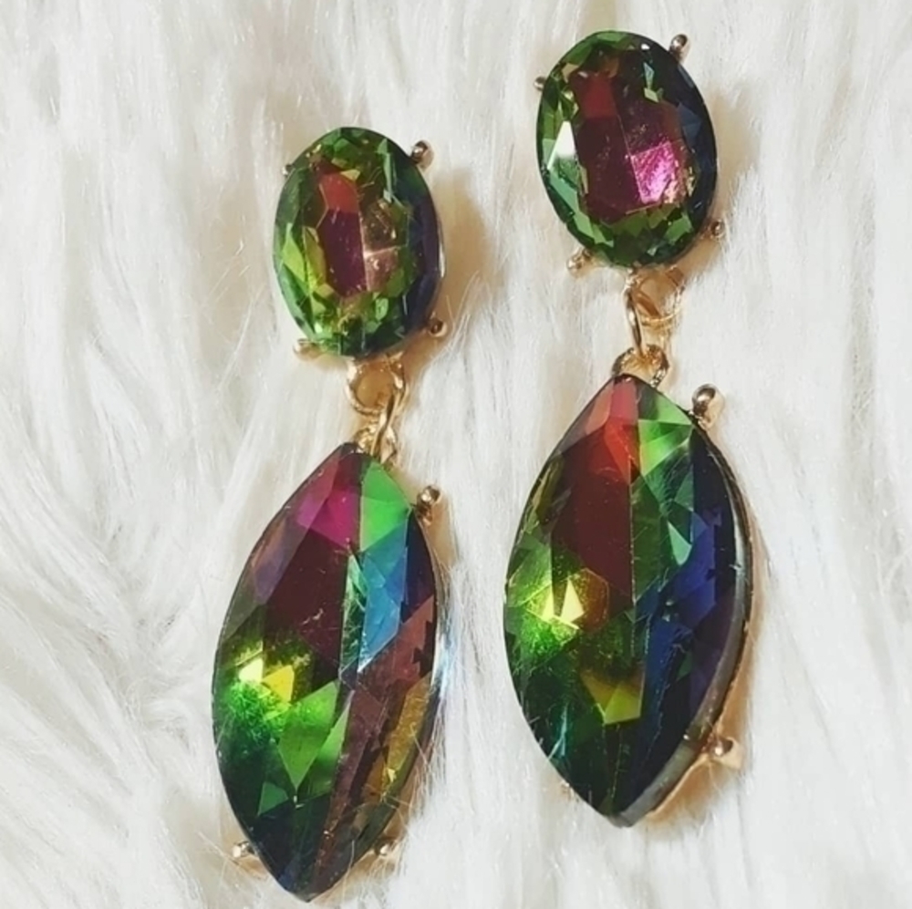 Iri-Oval-Decesent Drops Earrings - Picture 3 of 4